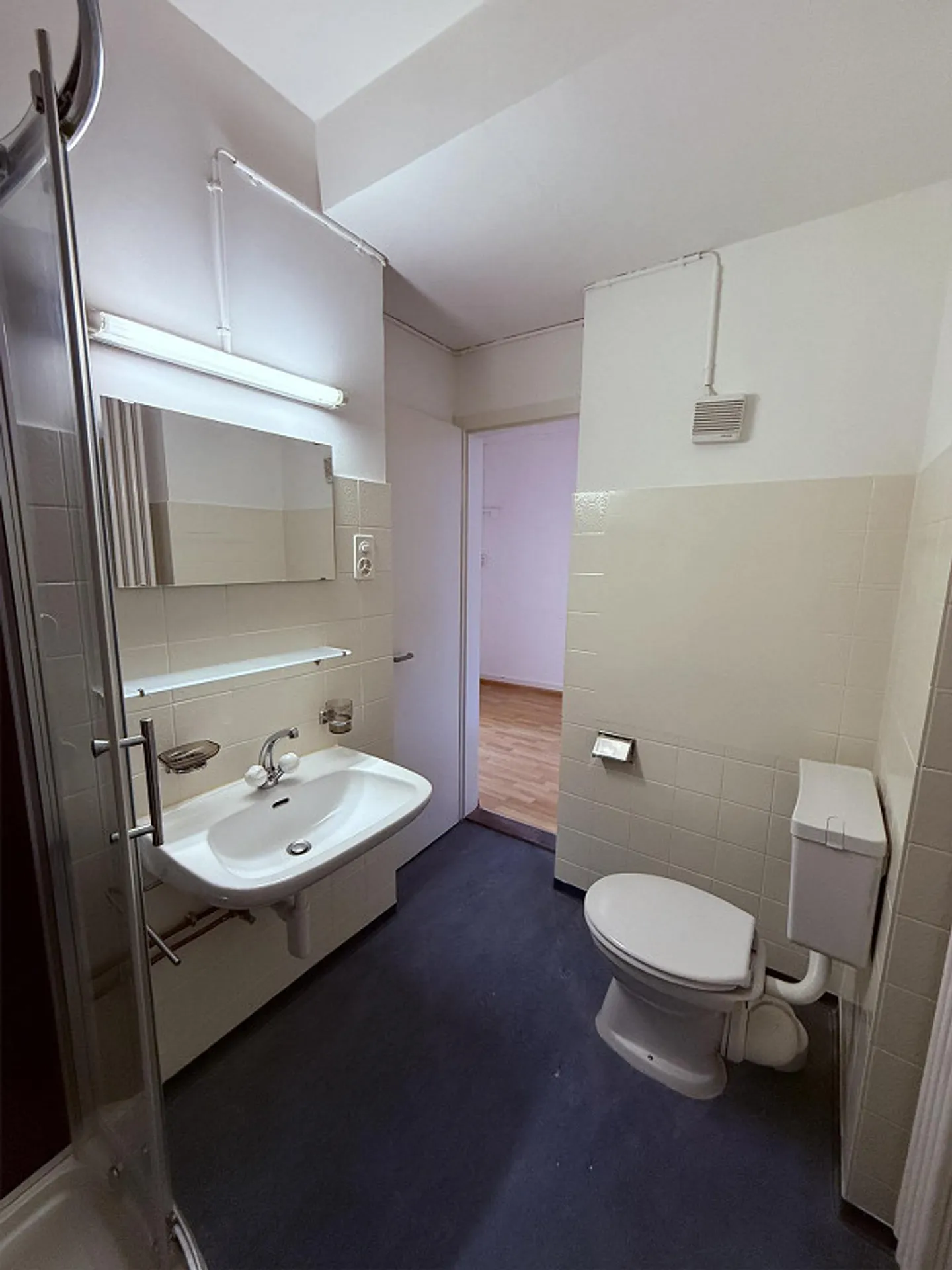 Espace de bureau avec balcon et emplacement privilégié sur la Barfüsserplatz - Photo 8 sur 10