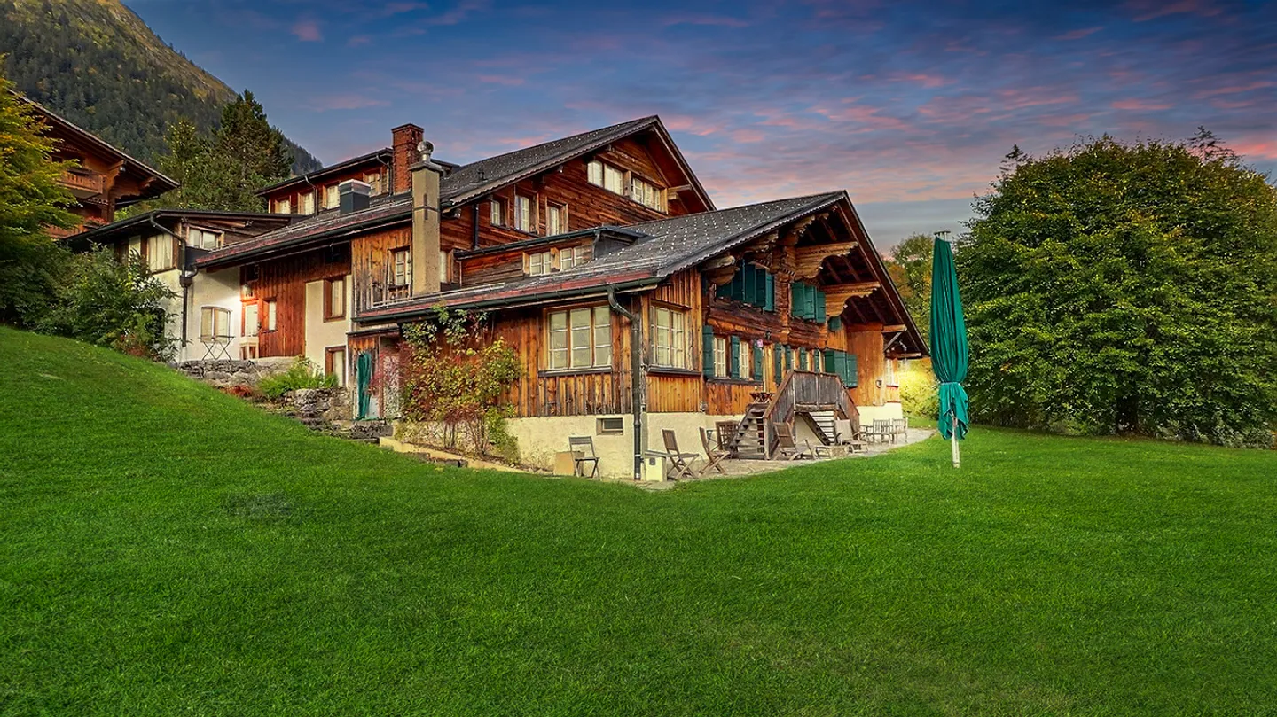 Superbe chalet du 18ème siècle avec vue panoramique  - Photo 1 sur 14