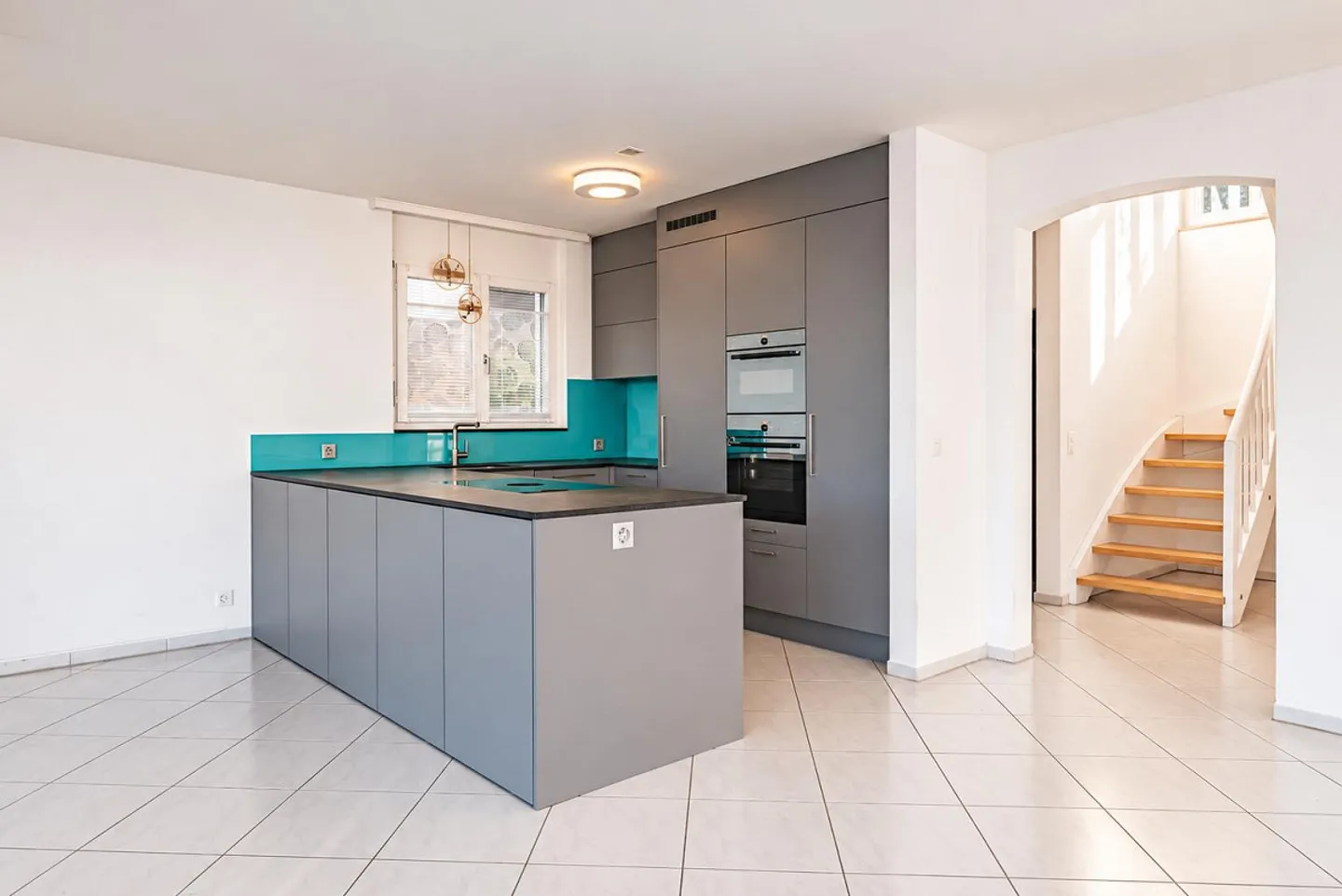 Incantevole appartamento maisonette di 5,5 stanze con vista panoramica - Foto 7 di 18