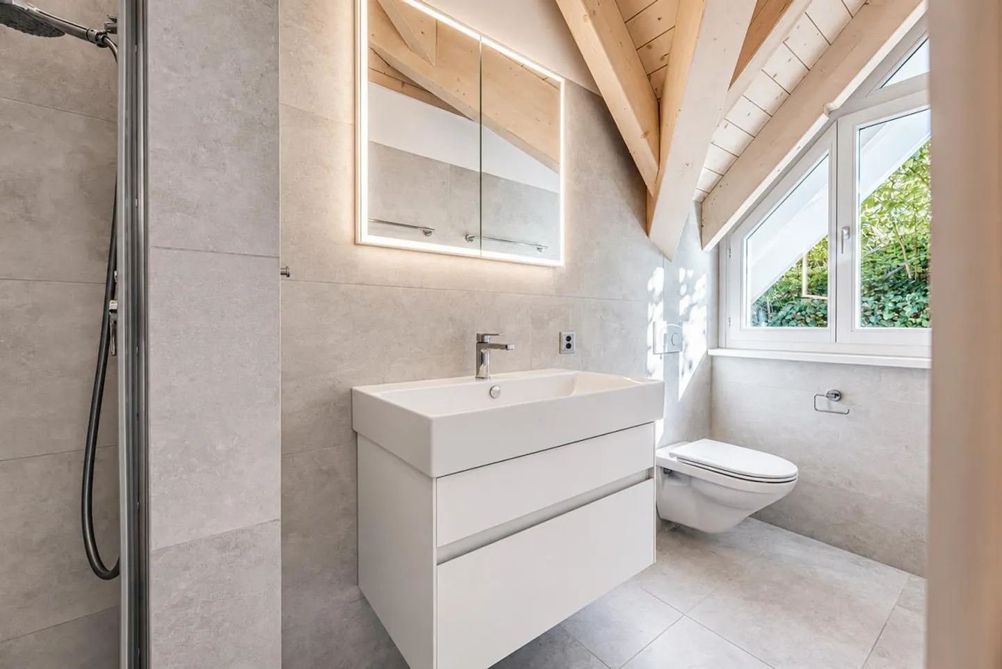 Incantevole appartamento maisonette di 5,5 stanze con vista panoramica - Foto 15 di 18