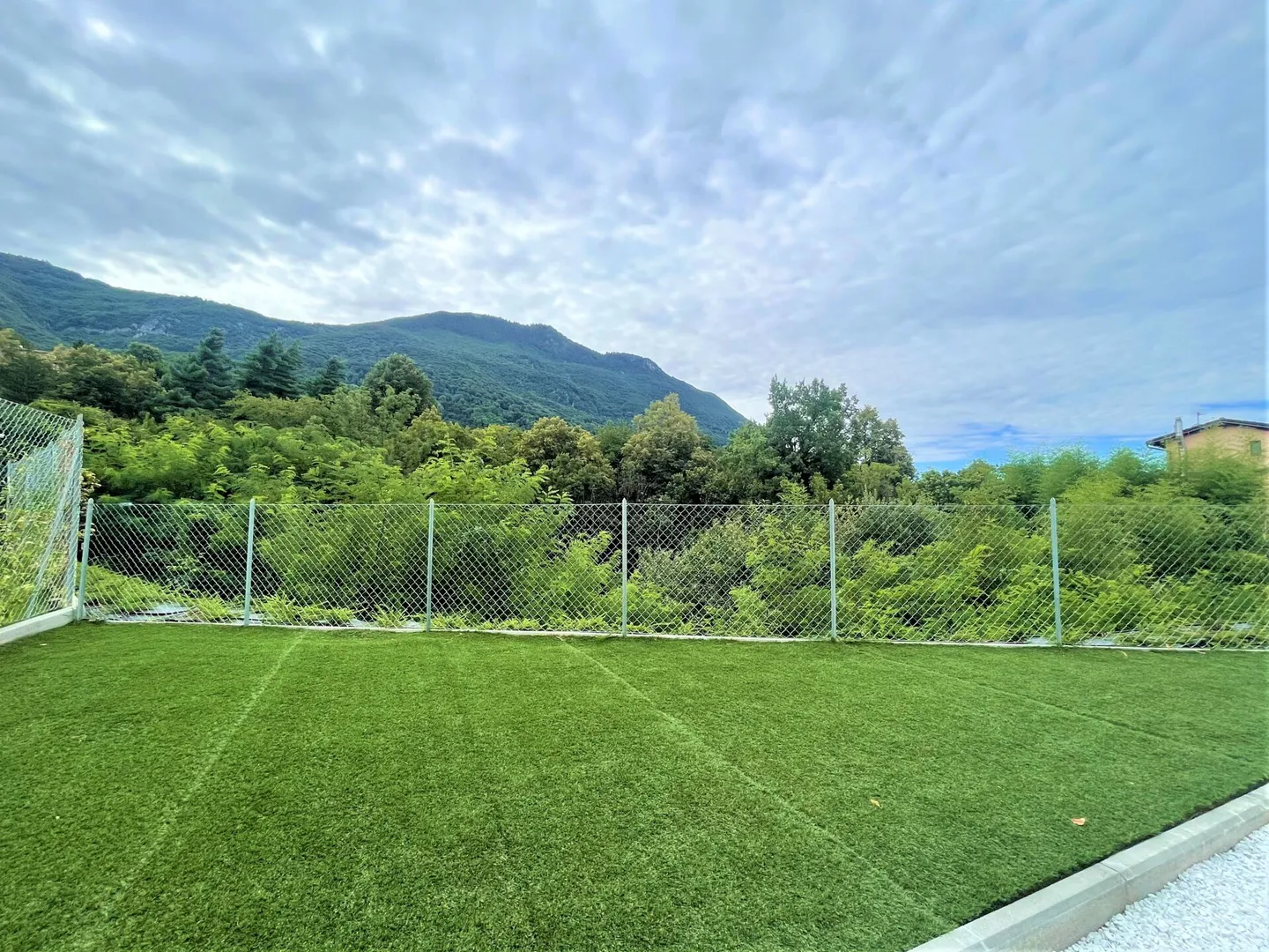 Beautiful 2.5-room apartment with garden in Dino - Photo 2 of 4