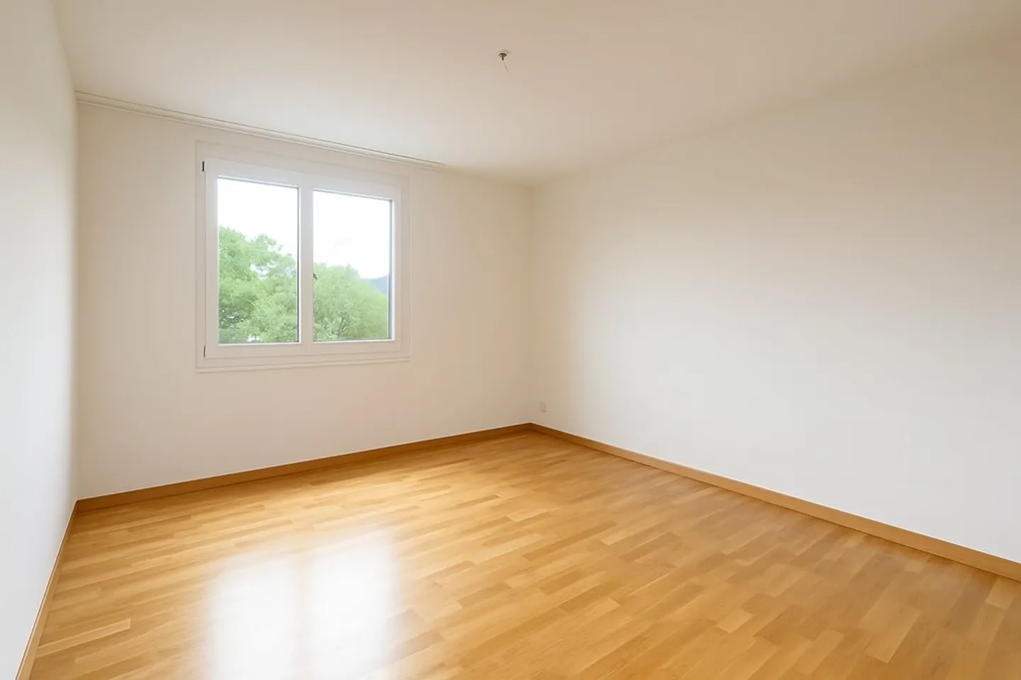 Spacious 5.5-room apartment with fireplace - Photo 4 of 11