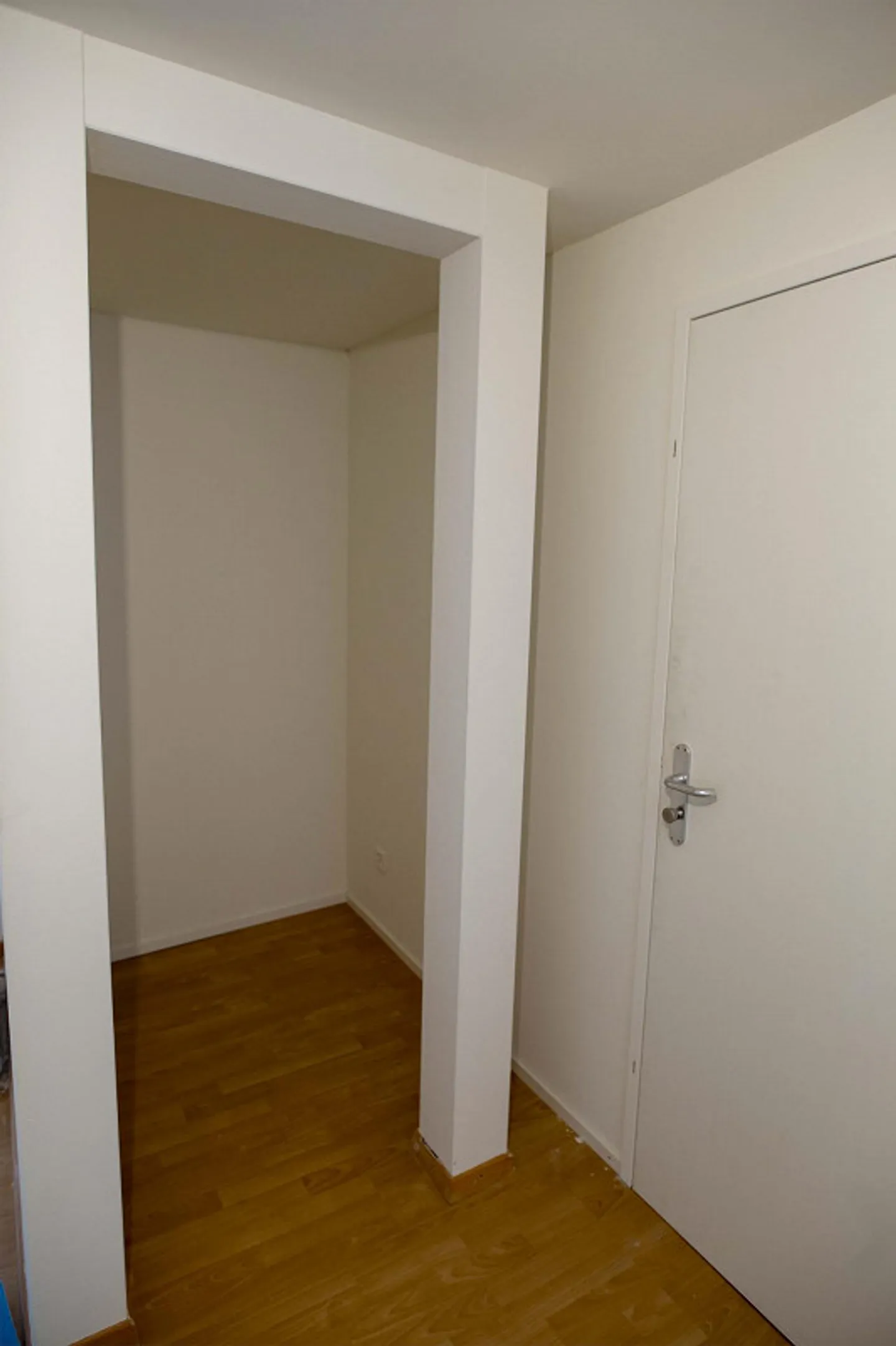 Renovated bright 1.5 room apartment - Photo 8 of 8