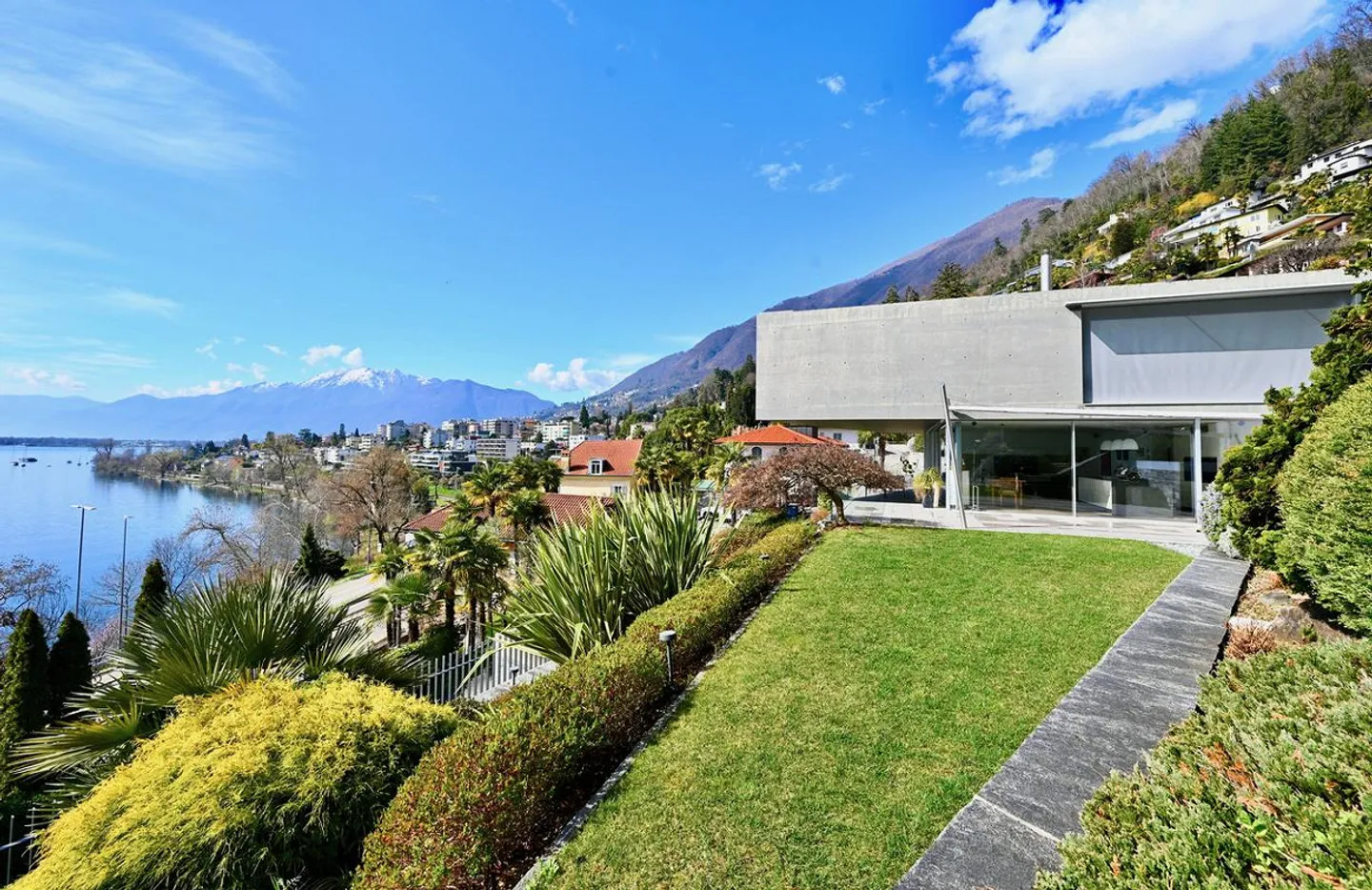 Exklusives Duplex am Lago Maggiore: Luxus, Eleganz und Charme - Foto 1 von 12