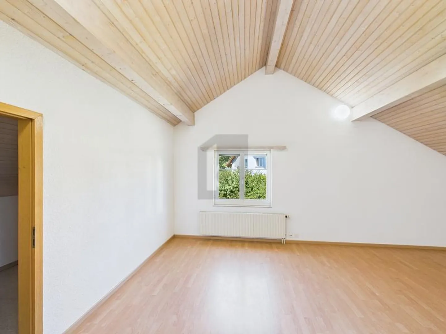 AN RUHIGER LAGE MIT EIGENEM GARTEN - Foto 4 von 6