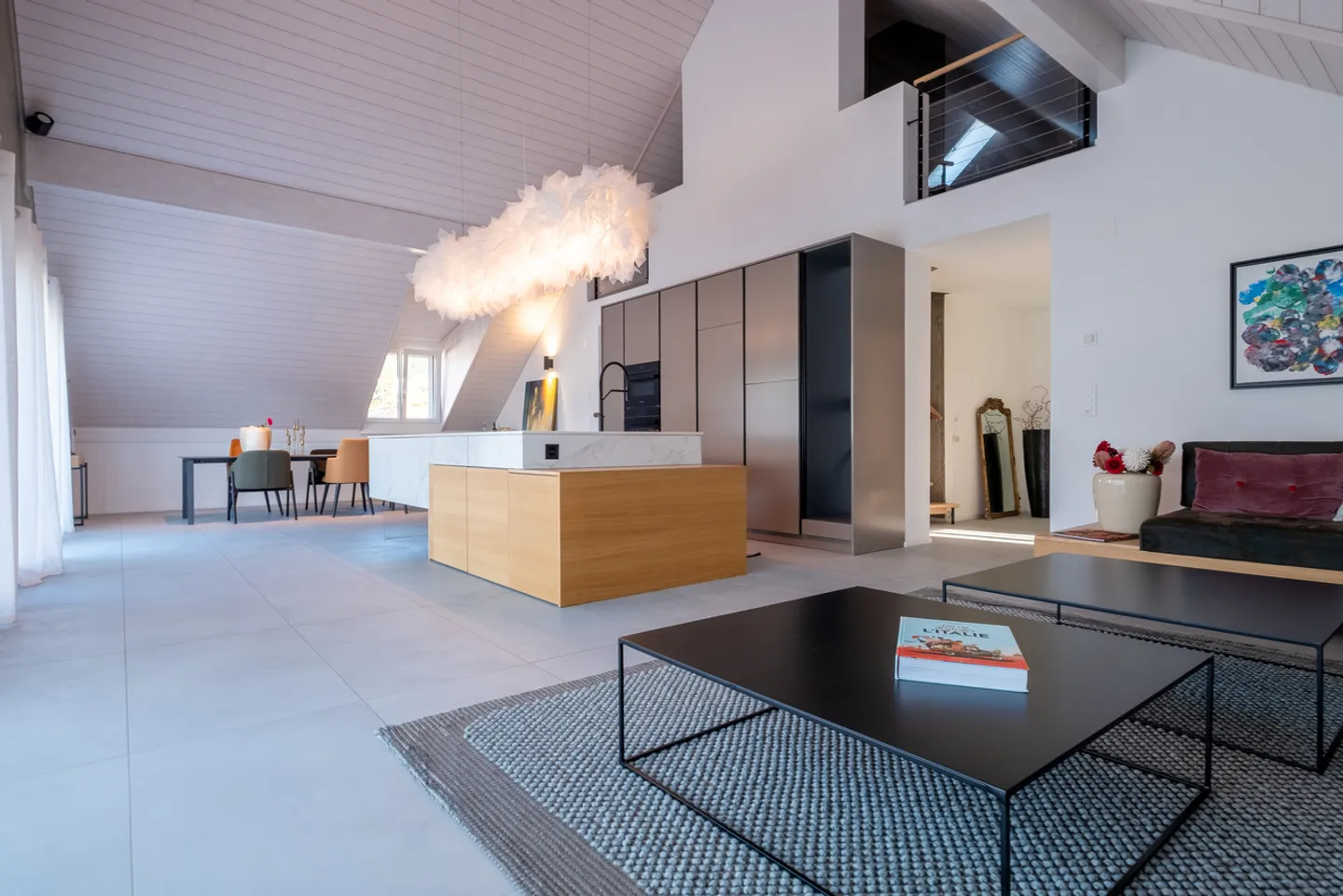 Außergewöhnliche Penthouse-Wohnung 5,5 Zimmer von 172 m2 + 50 m2 Wohnfläche im Dachgeschoss - Foto 1 von 22