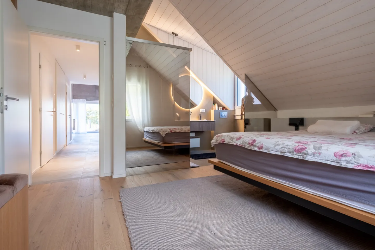 Außergewöhnliche Penthouse-Wohnung 5,5 Zimmer von 172 m2 + 50 m2 Wohnfläche im Dachgeschoss - Foto 8 von 22