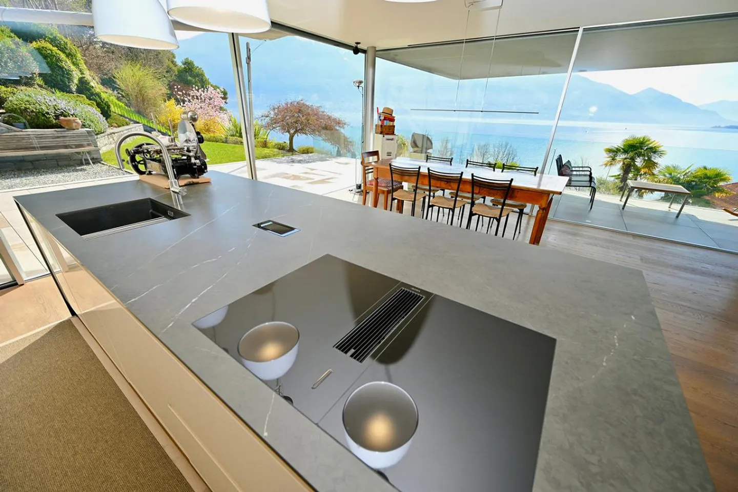 Exklusives Duplex am Lago Maggiore: Luxus, Eleganz und Charme - Foto 8 von 12