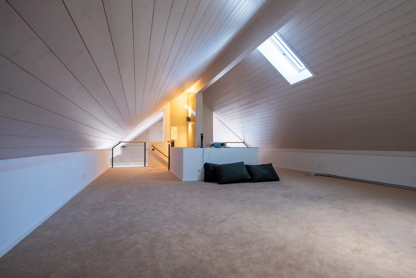 Außergewöhnliche Penthouse-Wohnung 5,5 Zimmer von 172 m2 + 50 m2 Wohnfläche im Dachgeschoss - Foto 12 von 22