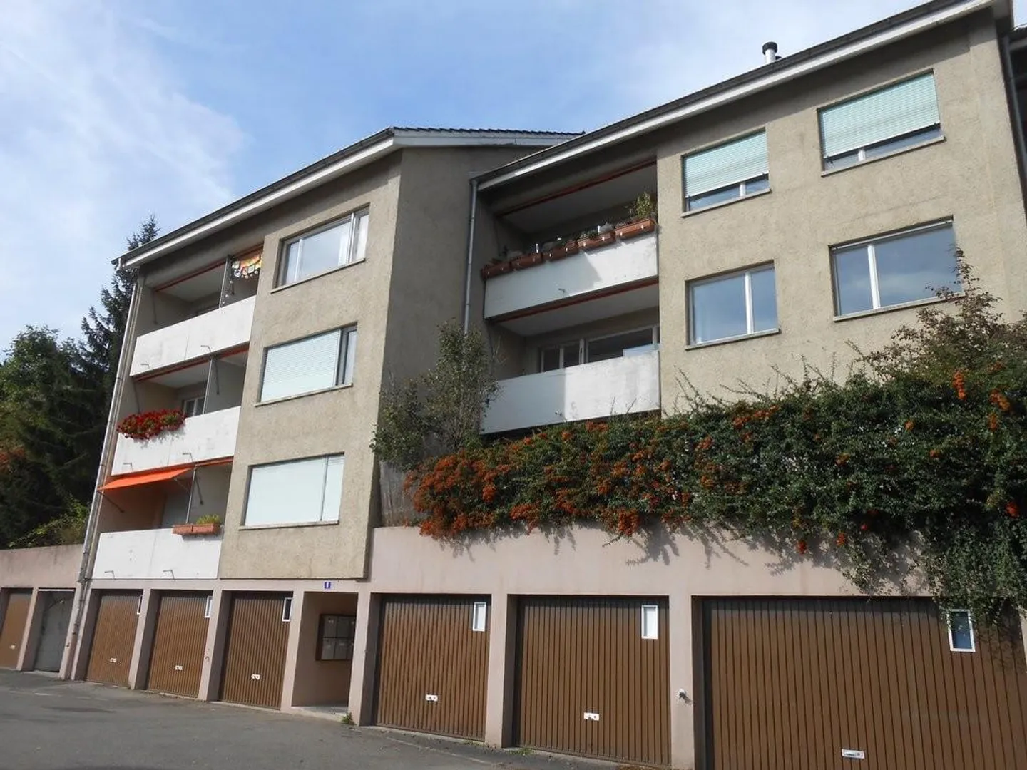 Charmante Wohnung mit Stadtblick - Foto 2 von 9