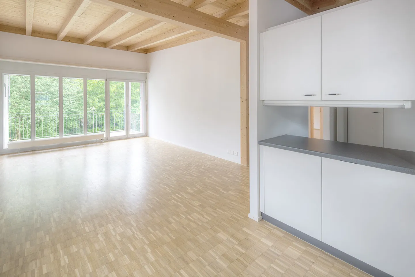 Bright Apartment with Modern Kitchen - Photo 3 of 9