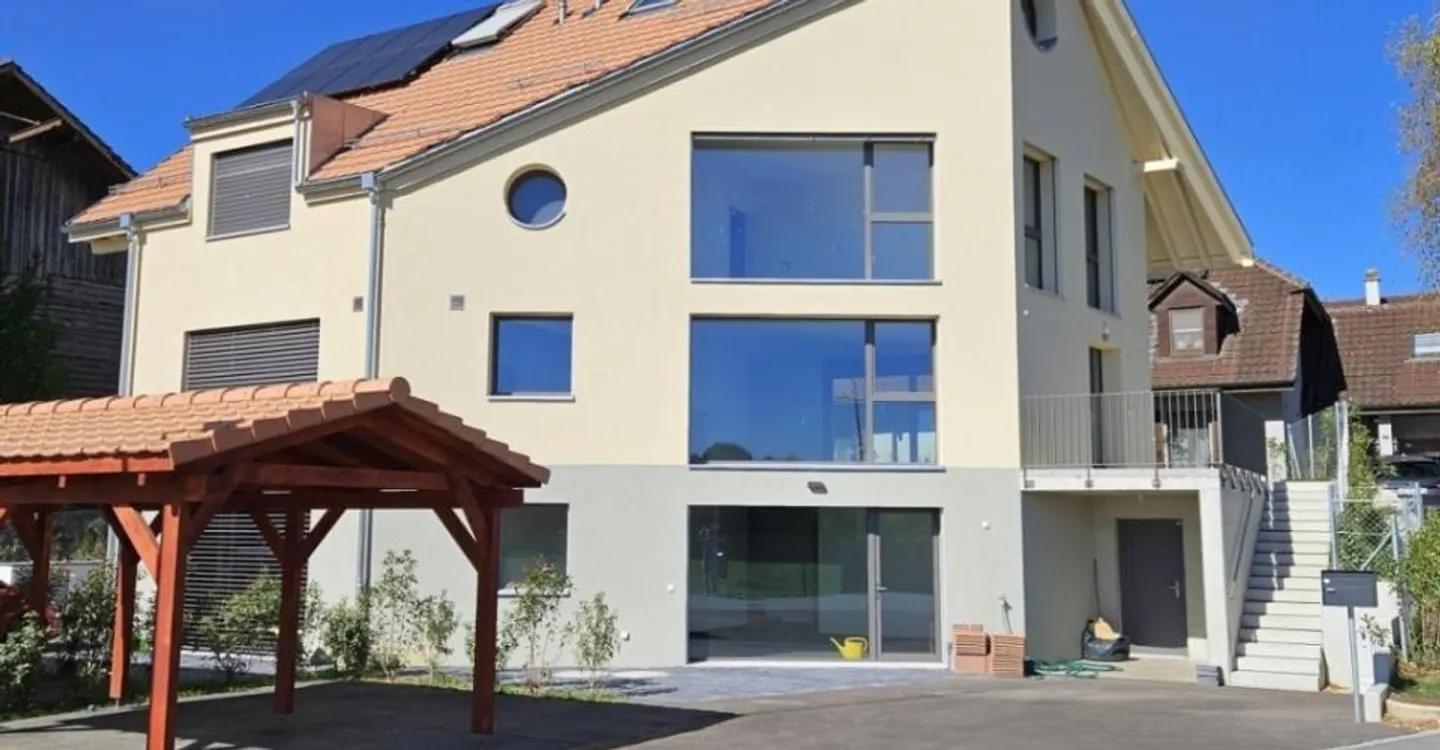 New semi-detached villa - Photo 1 of 5