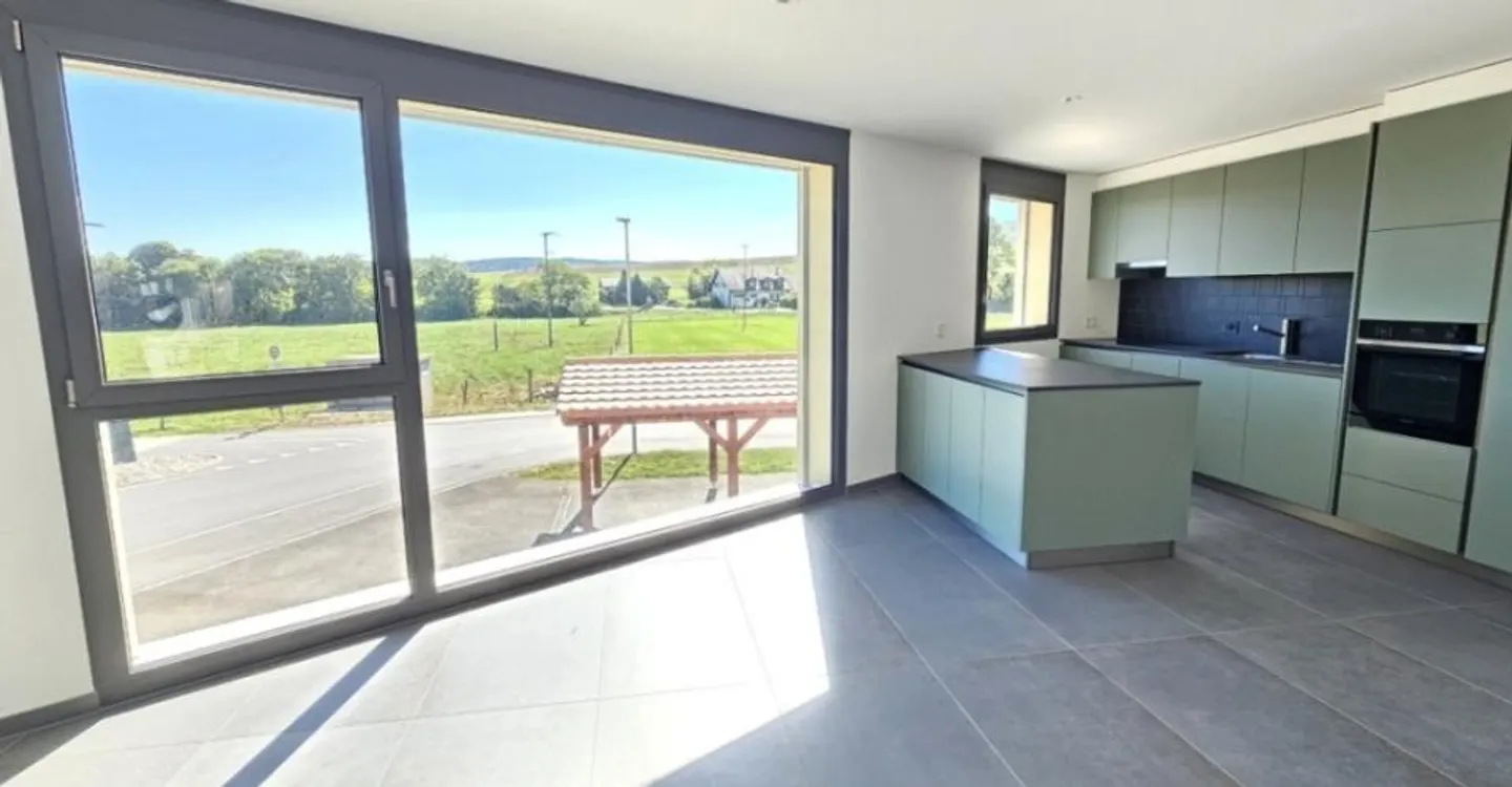 New semi-detached villa - Photo 2 of 5