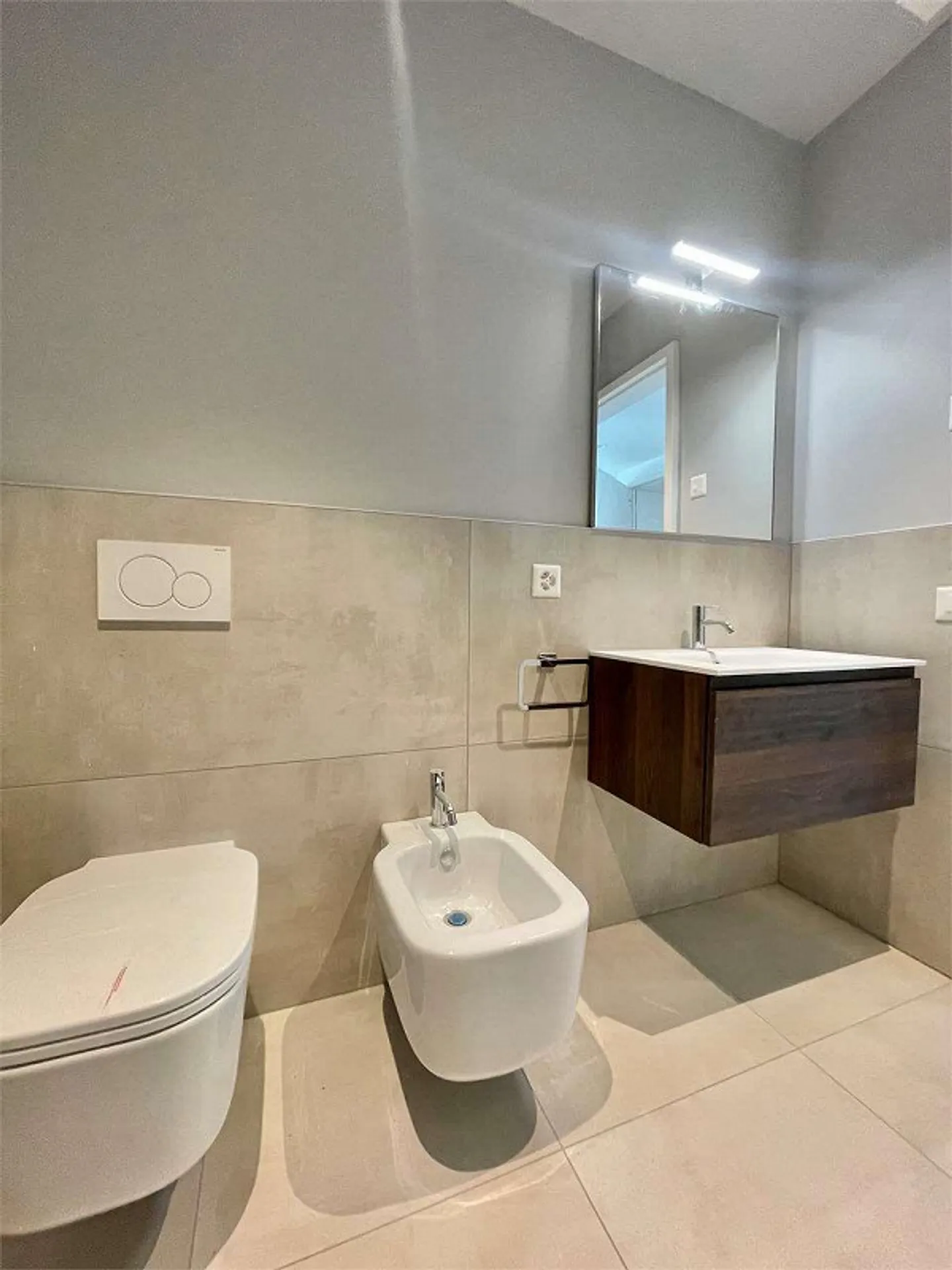 Modern 3.5-room apartment for rent in Besso, Lugano - Photo 6 of 8