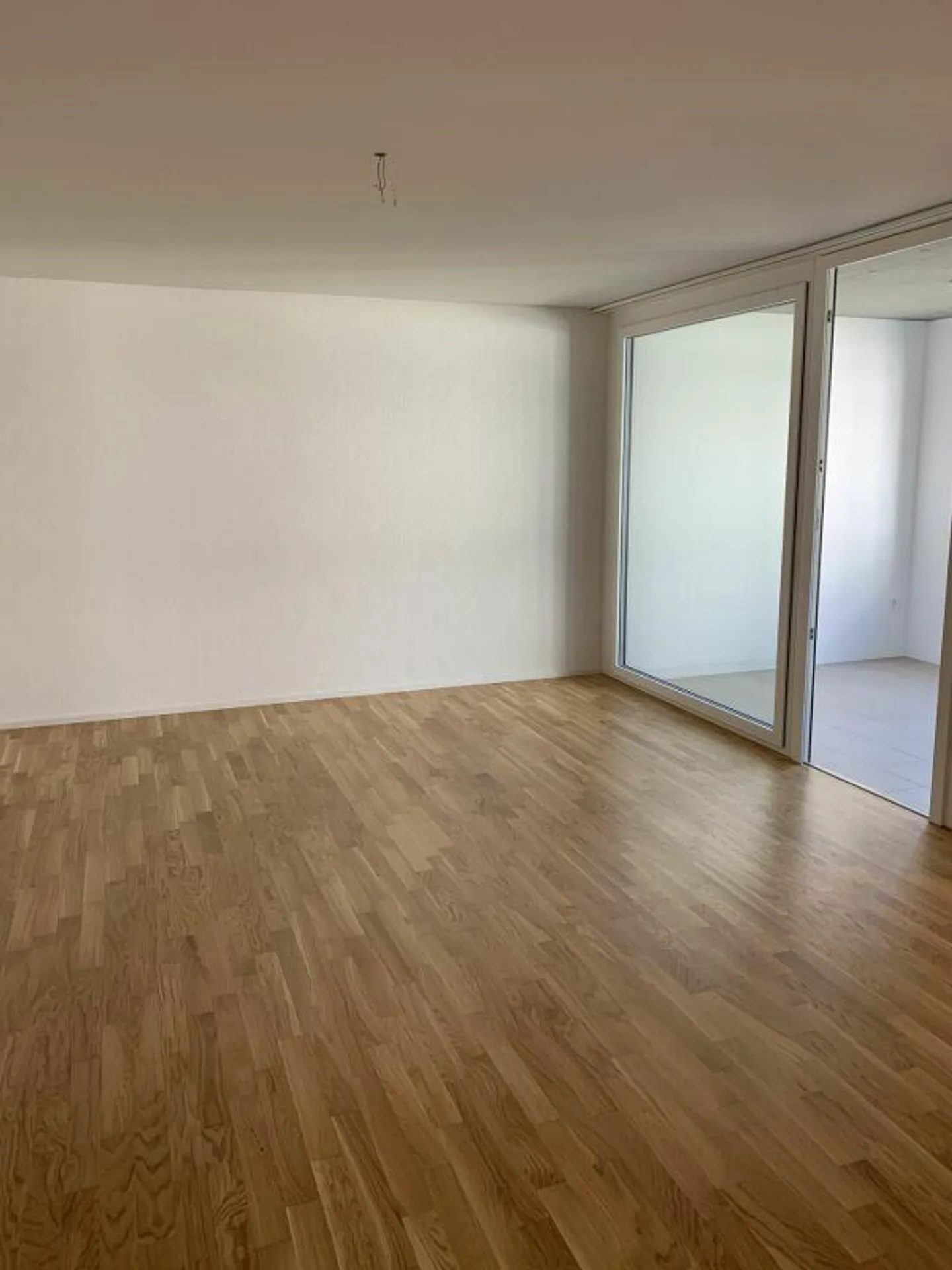 Appartement lumineux et moderne de 3½ pièces avec loggia - Photo 5 sur 10