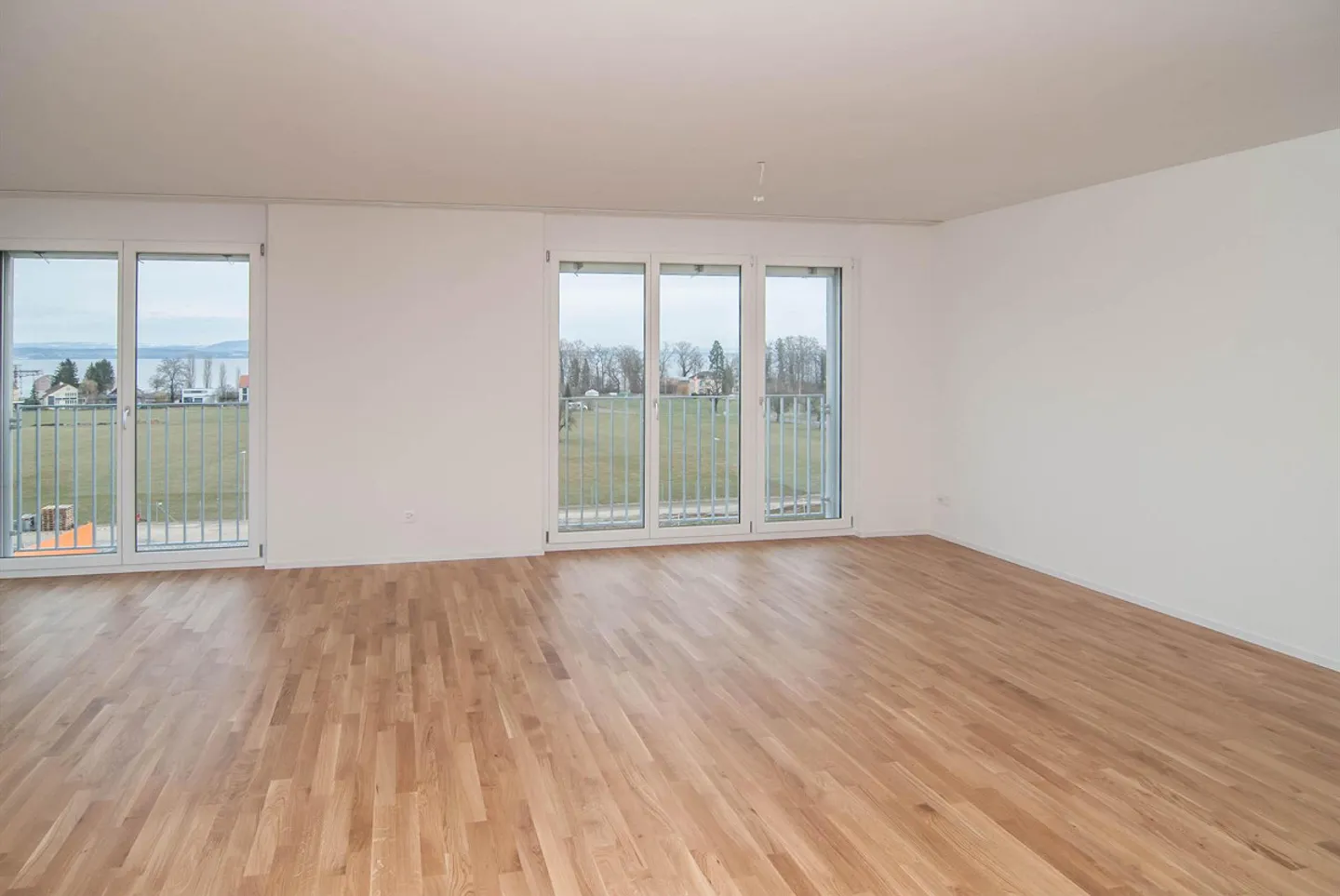 Appartamento Attico da Sogno con Vista sul Lago - Foto 4 di 13