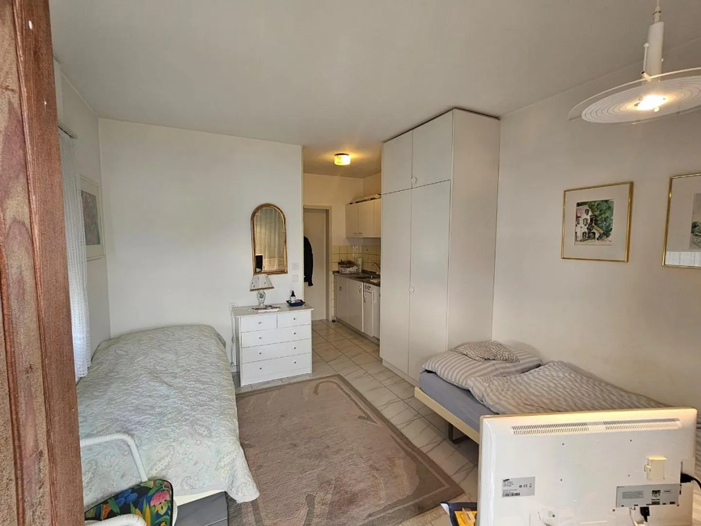 House with apartment and two studios with beautiful lake view - Photo 8 of 10
