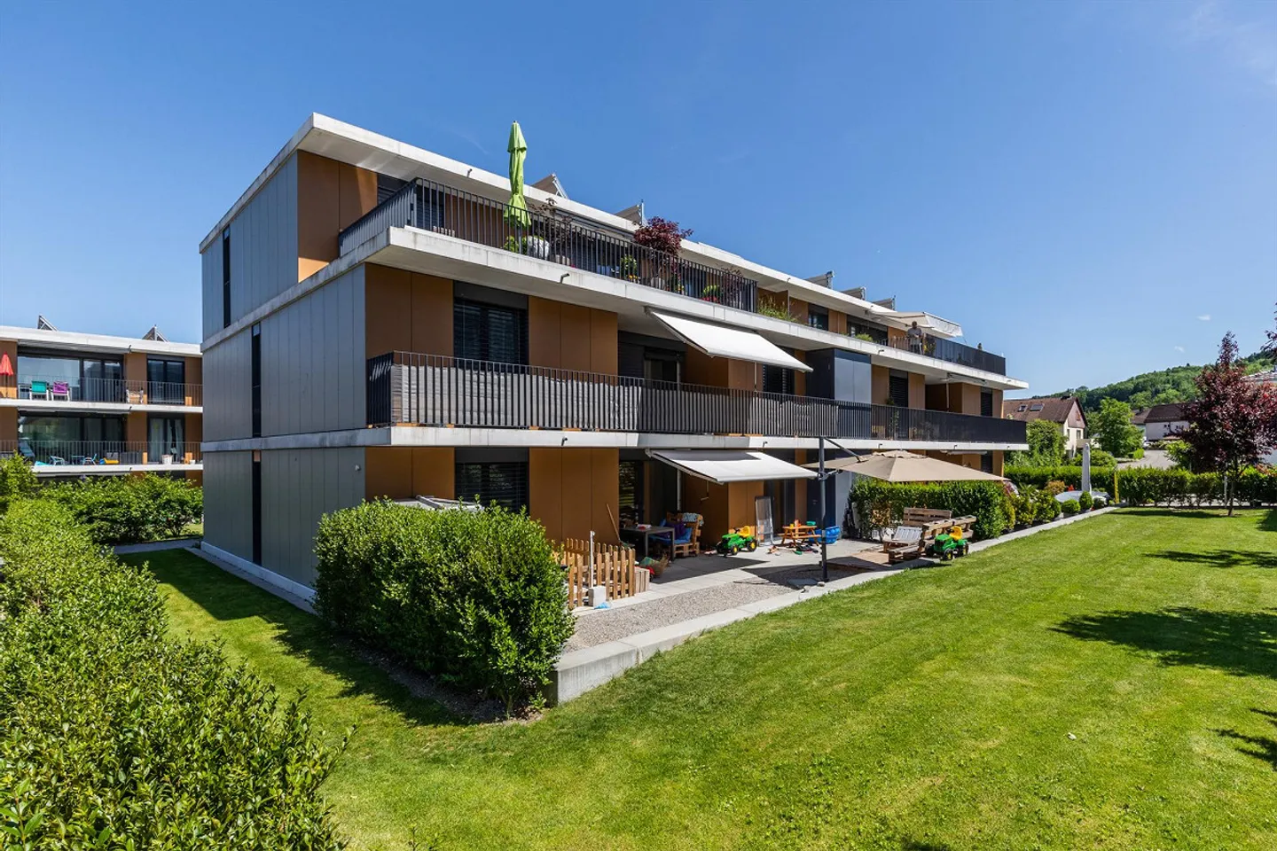 Modernes Apartment in der Natur - Foto 1 von 4