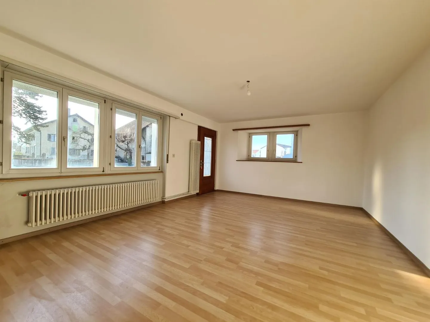 Transformable Building in Yvonand - Photo 4 of 12
