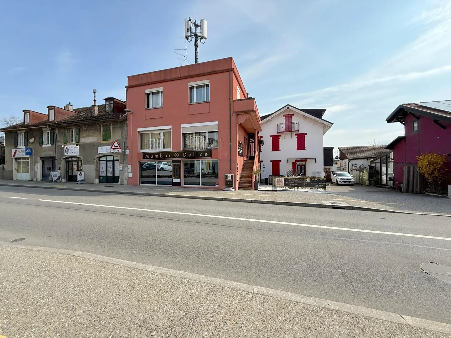 Edificio ad uso misto in affitto - Foto 2 di 3