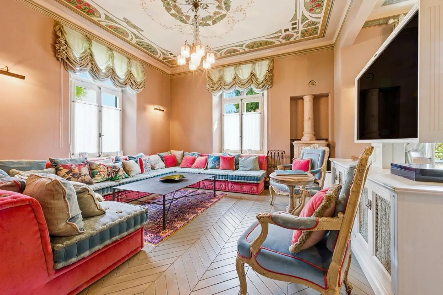 Charmante villa d'époque dans un emplacement exclusif - Photo 3 sur 16