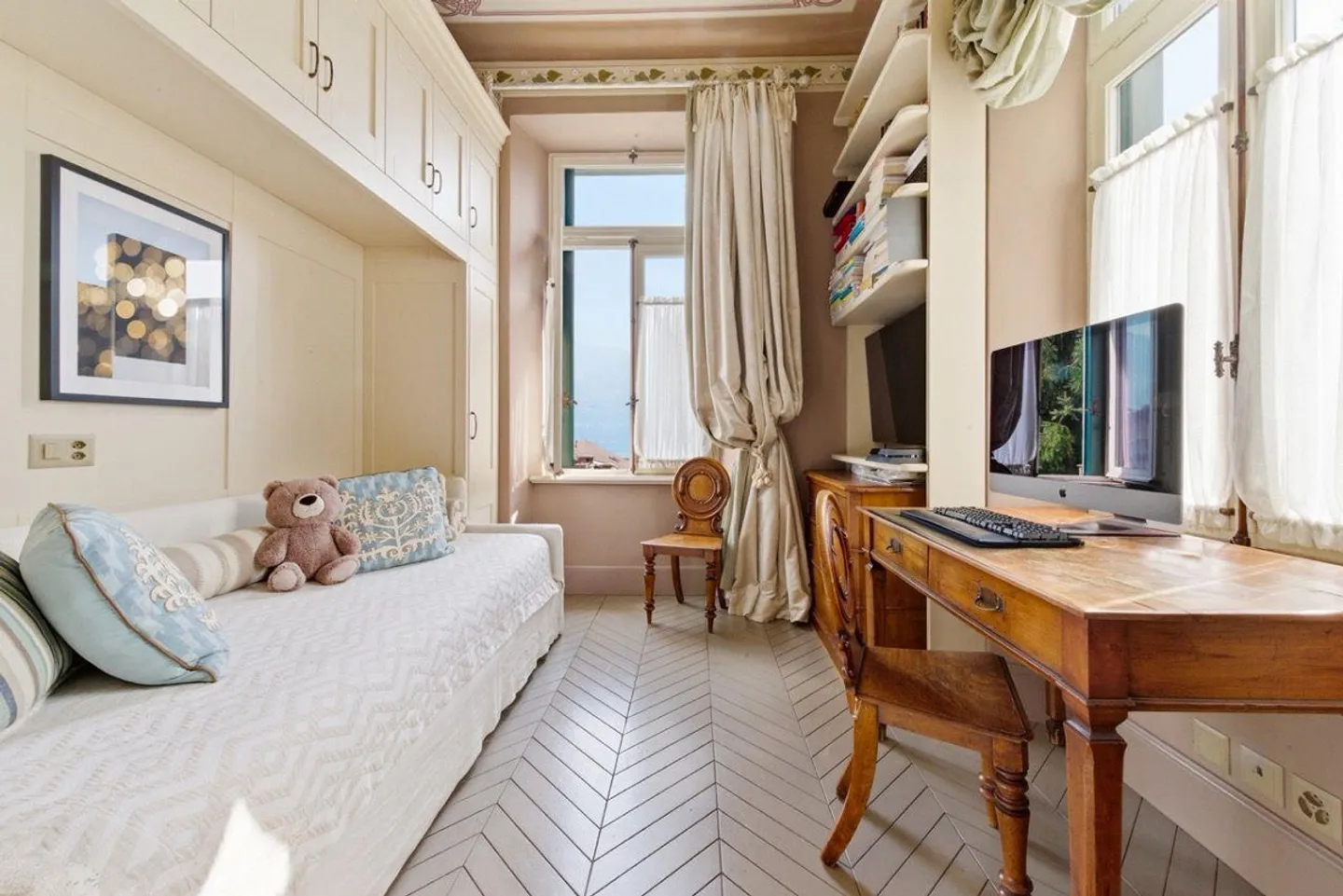 Charmante villa d'époque dans un emplacement exclusif - Photo 9 sur 16