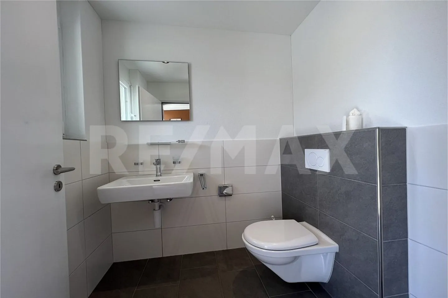 Maison mitoyenne moderne - Photo 6 sur 11