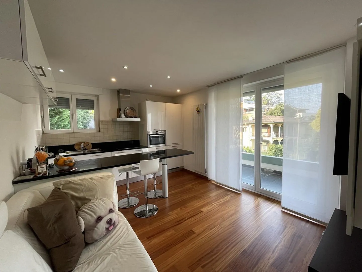 MODERN 2.5 APARTMENT WITH LARGE TERRACE AND PARKING - Photo 5 of 13