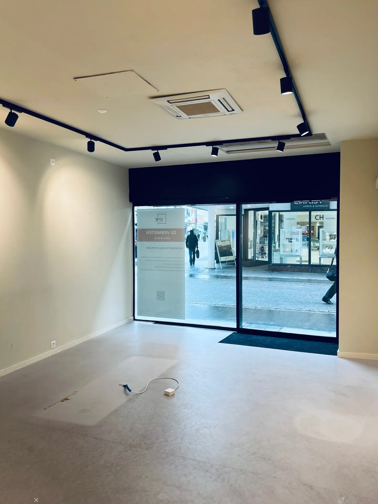 Spazio commerciale attraente nel cuore di Biel - Foto 1 di 9