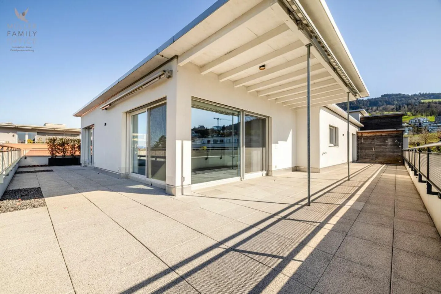 Eleganza tranquilla con vista - Appartamento attico di 5 1/2 stanze con vista sul Lago di Costanza - Foto 2 di 13