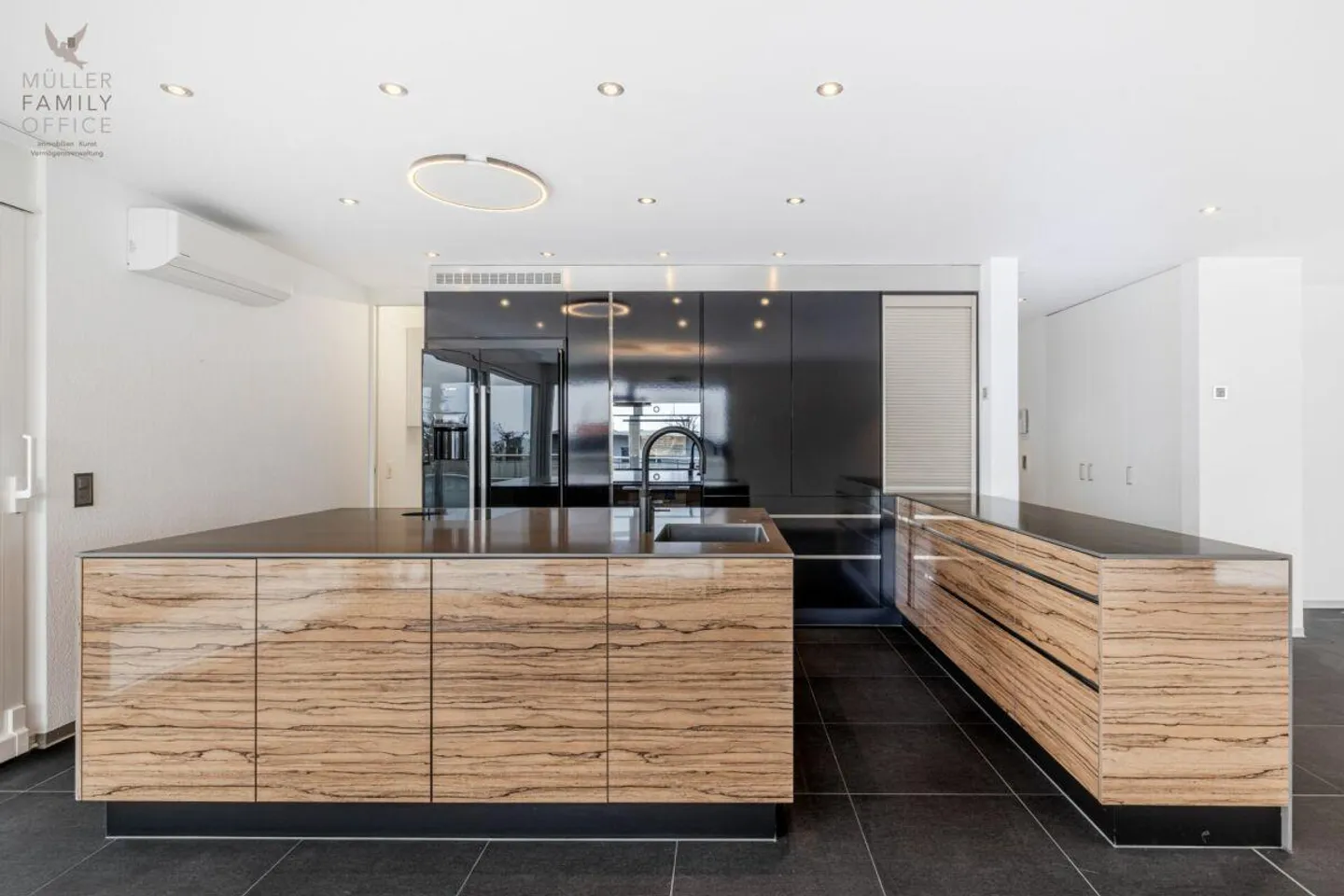 Eleganza tranquilla con vista - Appartamento attico di 5 1/2 stanze con vista sul Lago di Costanza - Foto 7 di 13