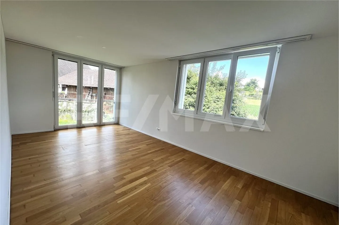 Maison mitoyenne moderne - Photo 9 sur 11