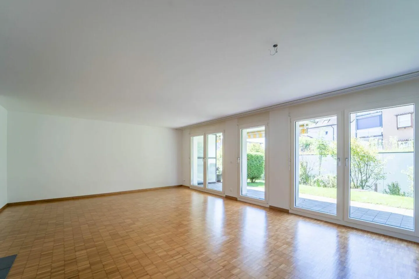 Ampio appartamento giardino di 3,5 locali con comfort moderno - Foto 6 di 14