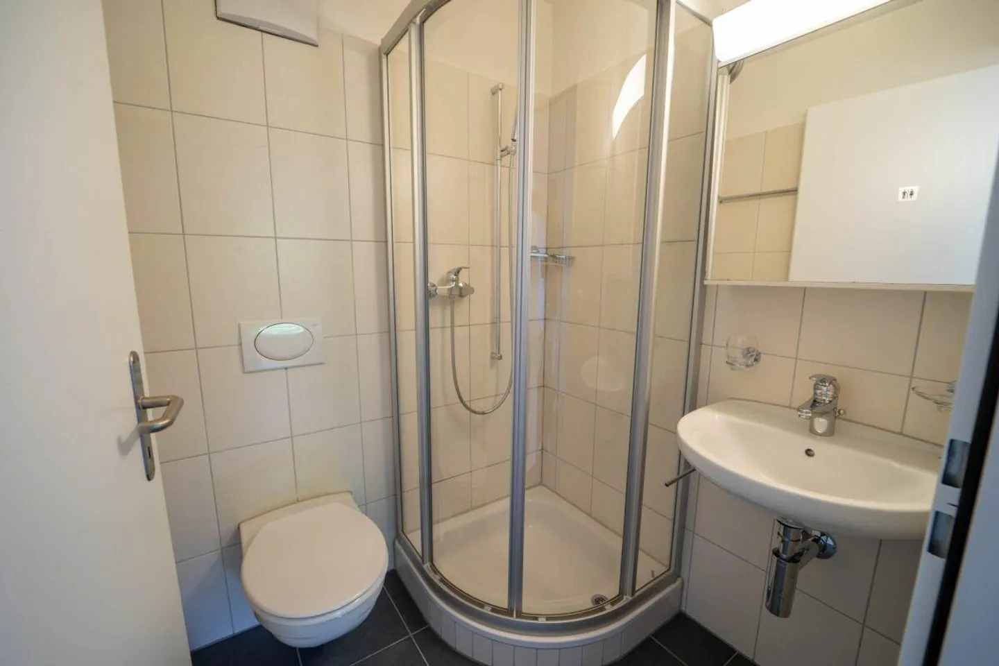 Ampio appartamento giardino di 3,5 locali con comfort moderno - Foto 10 di 14