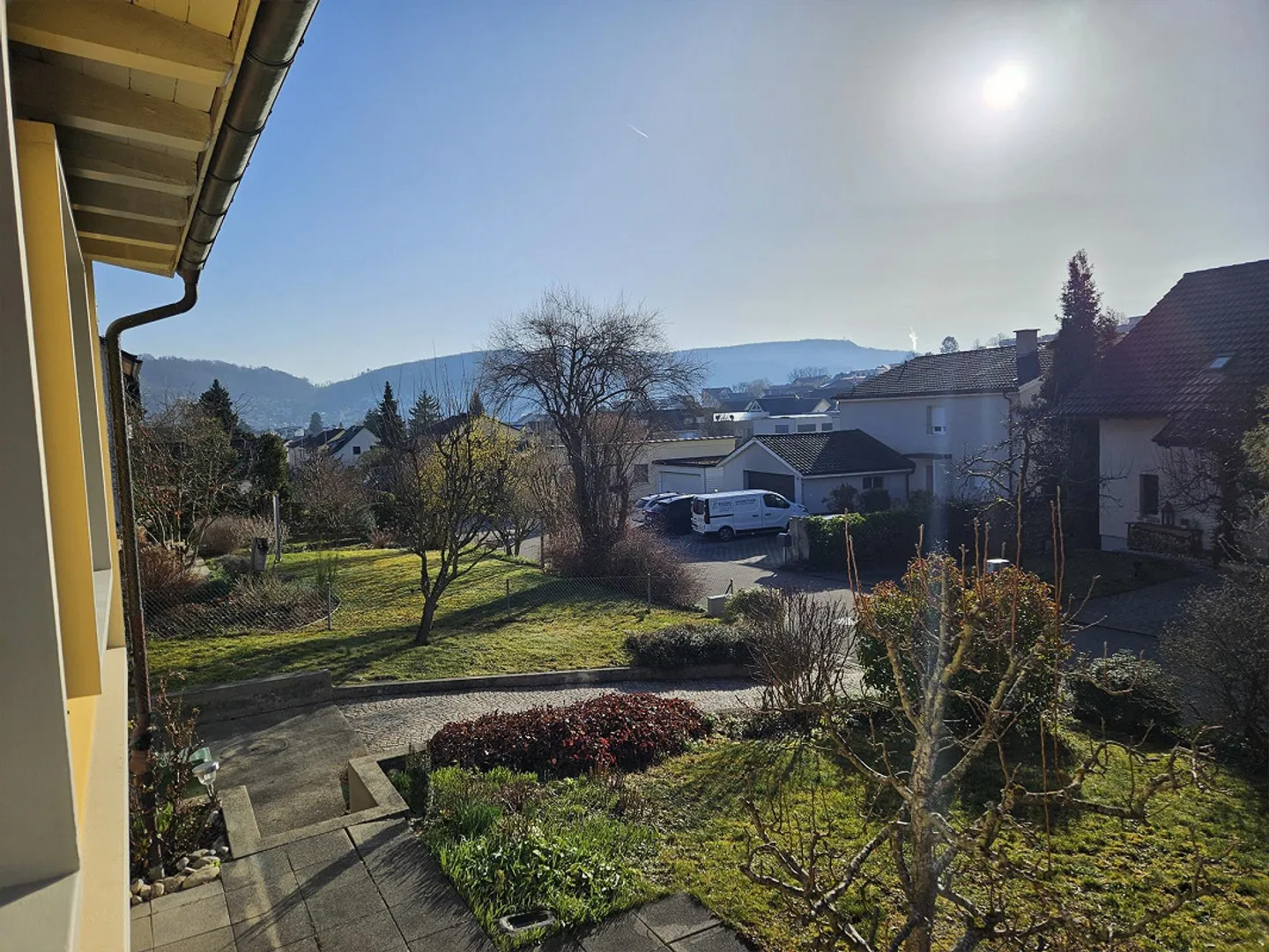 Charmantes Einfamilienhaus mit Garten - Foto 2 von 12