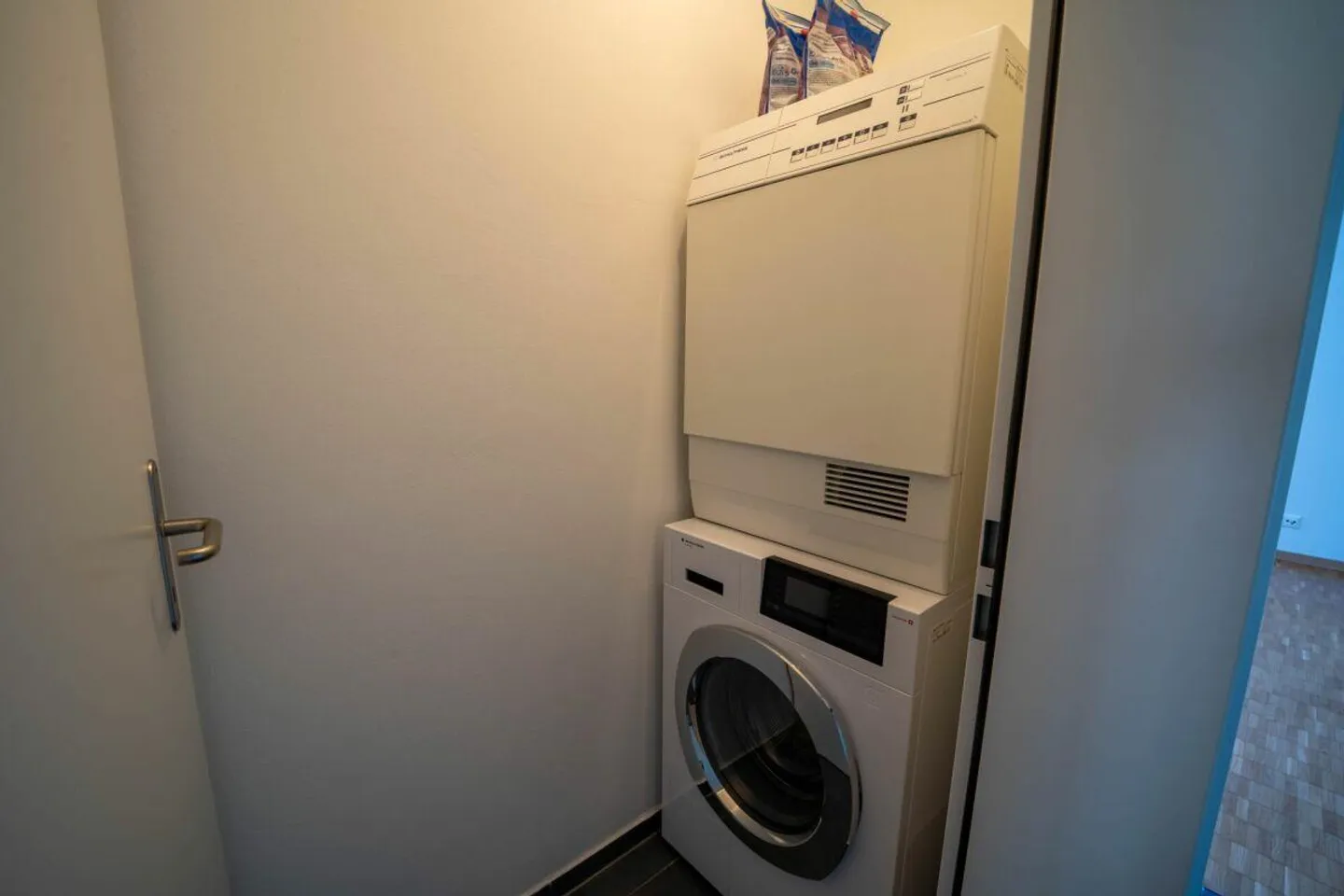 Ampio appartamento giardino di 3,5 locali con comfort moderno - Foto 12 di 14