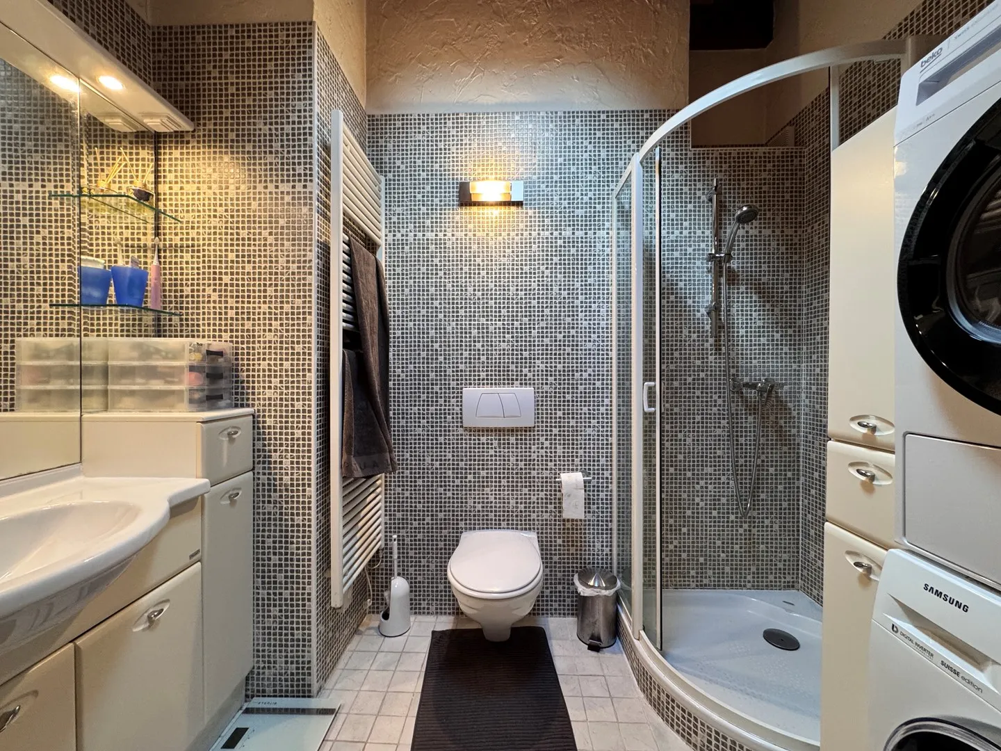 Charming Renovated Townhouse - Photo 11 of 18