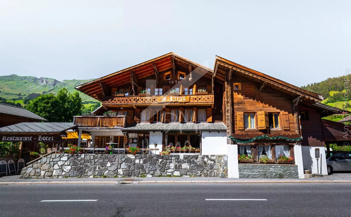 Charming Hotel-Restaurant in Diablerets - Photo 1 of 14