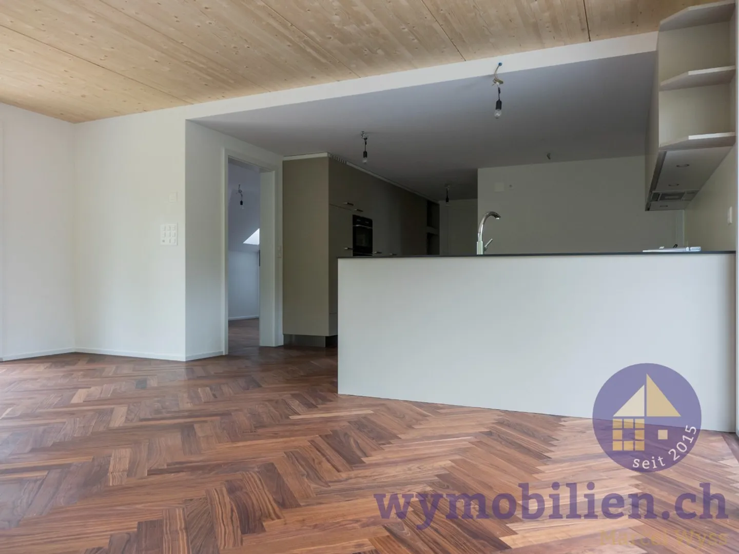 75m² de surface habitable, 2 terrasses (52 m²), machine à laver/sèche-linge dans l'appartement - Photo 2 sur 8