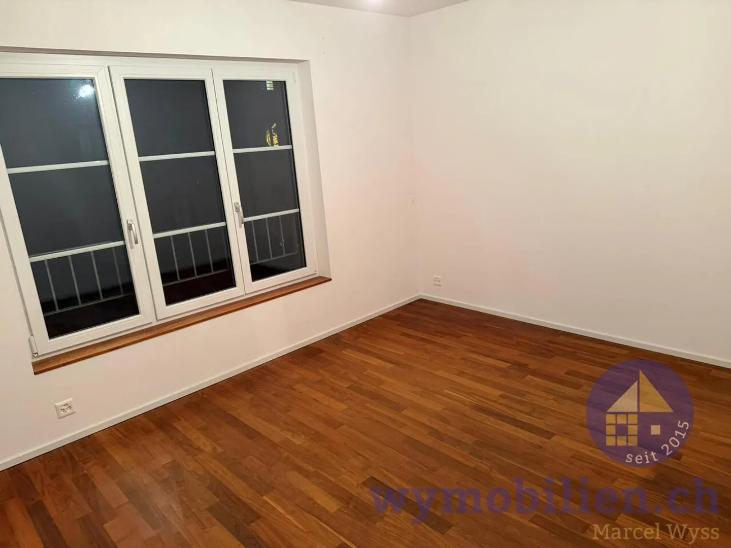 75m² de surface habitable, 2 terrasses (52 m²), machine à laver/sèche-linge dans l'appartement - Photo 3 sur 8