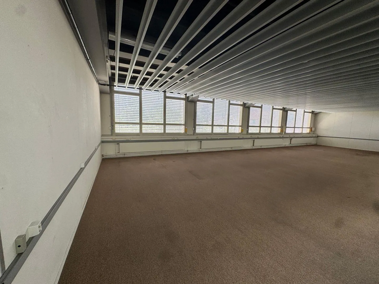 Commercial/Office Space for Rent in Solothurn - Photo 9 of 10