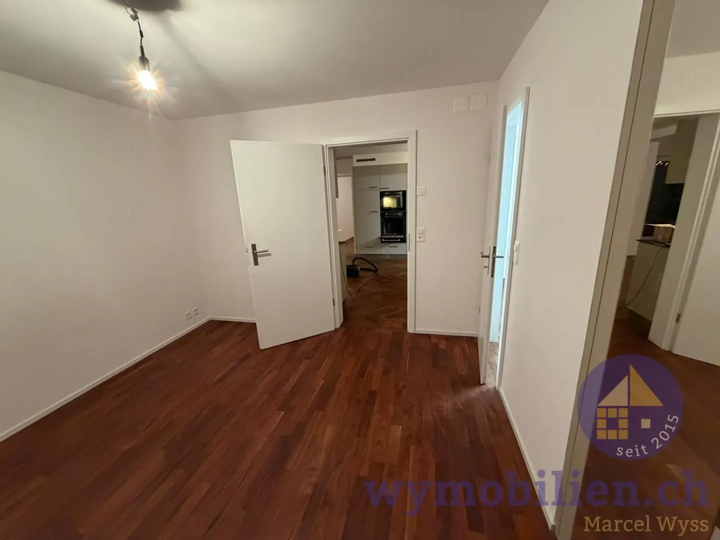 75m² de surface habitable, 2 terrasses (52 m²), machine à laver/sèche-linge dans l'appartement - Photo 4 sur 8