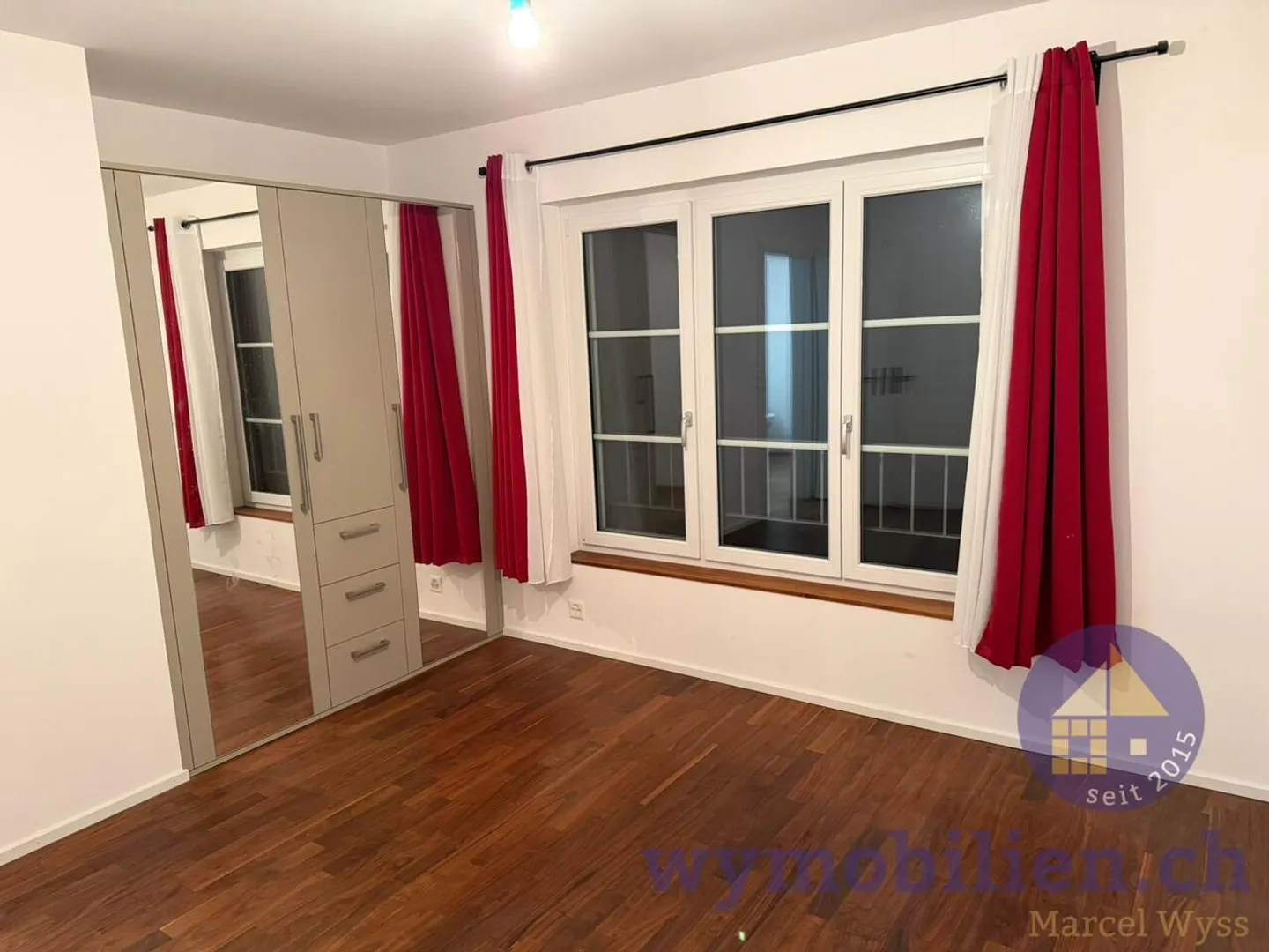 75m² de surface habitable, 2 terrasses (52 m²), machine à laver/sèche-linge dans l'appartement - Photo 5 sur 8