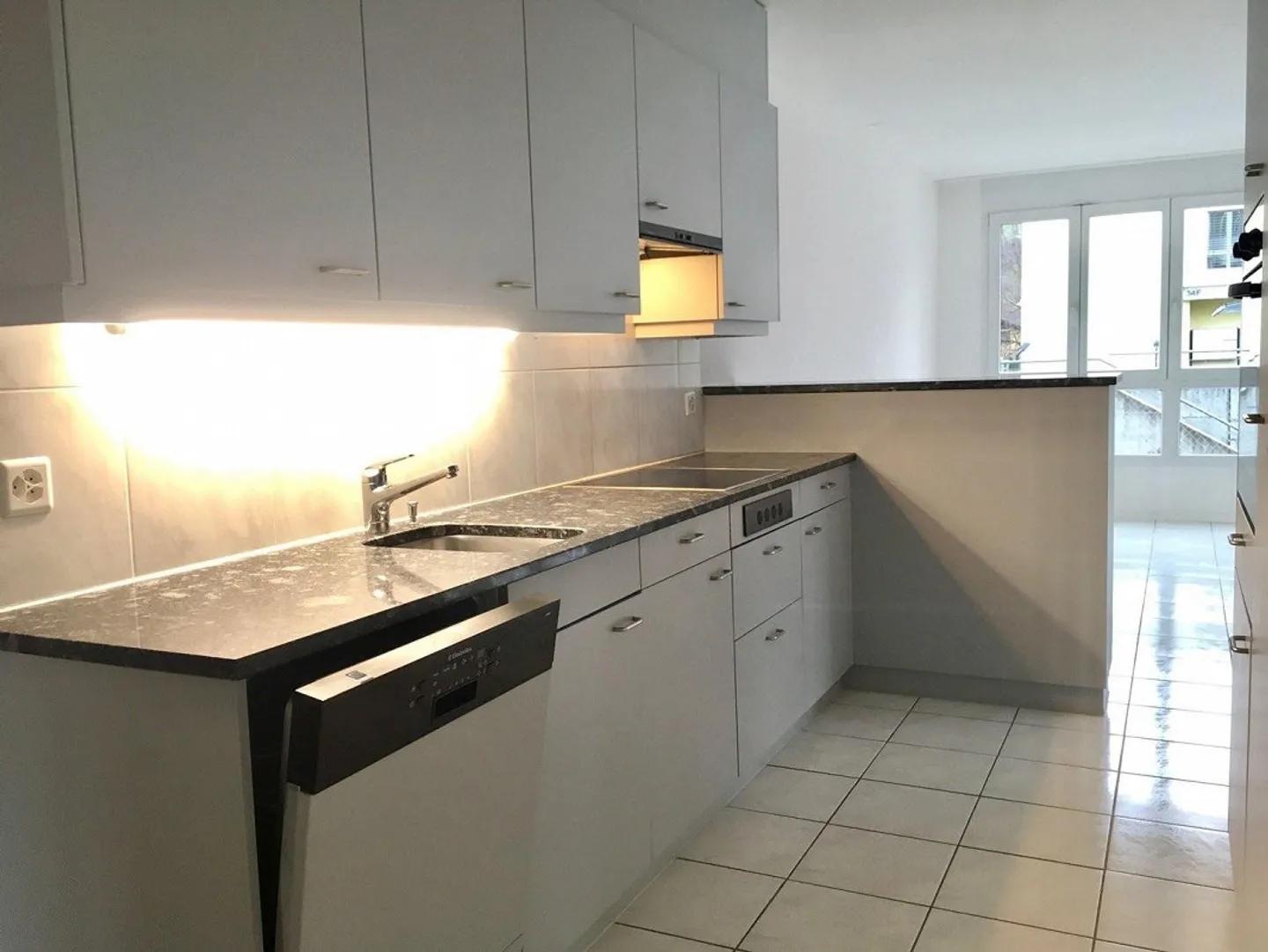 Appartamento moderno di 5,5 stanze - ideale per famiglie - Foto 3 di 8