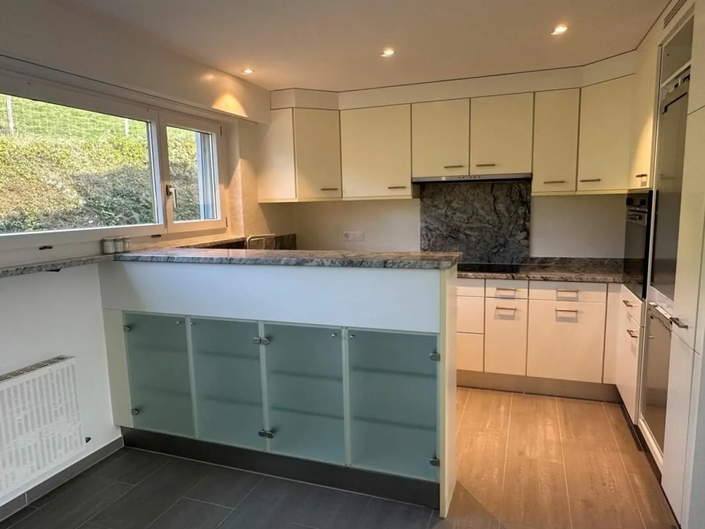 Frisch renovierte Wohnung mit herrlichem Ausblick - Foto 6 von 13