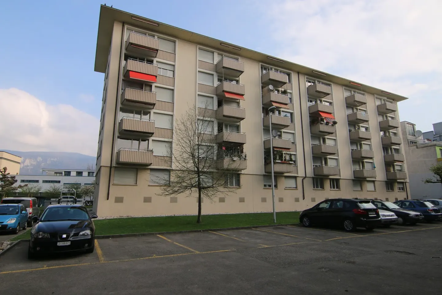 Appartement 2 pièces en périphérie, près de la gare principale de Solothurn - Photo 1 sur 6