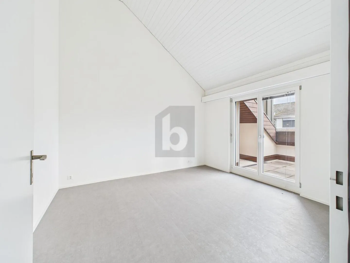 Charming Attic Apartment in Reinach - Photo 5 of 6