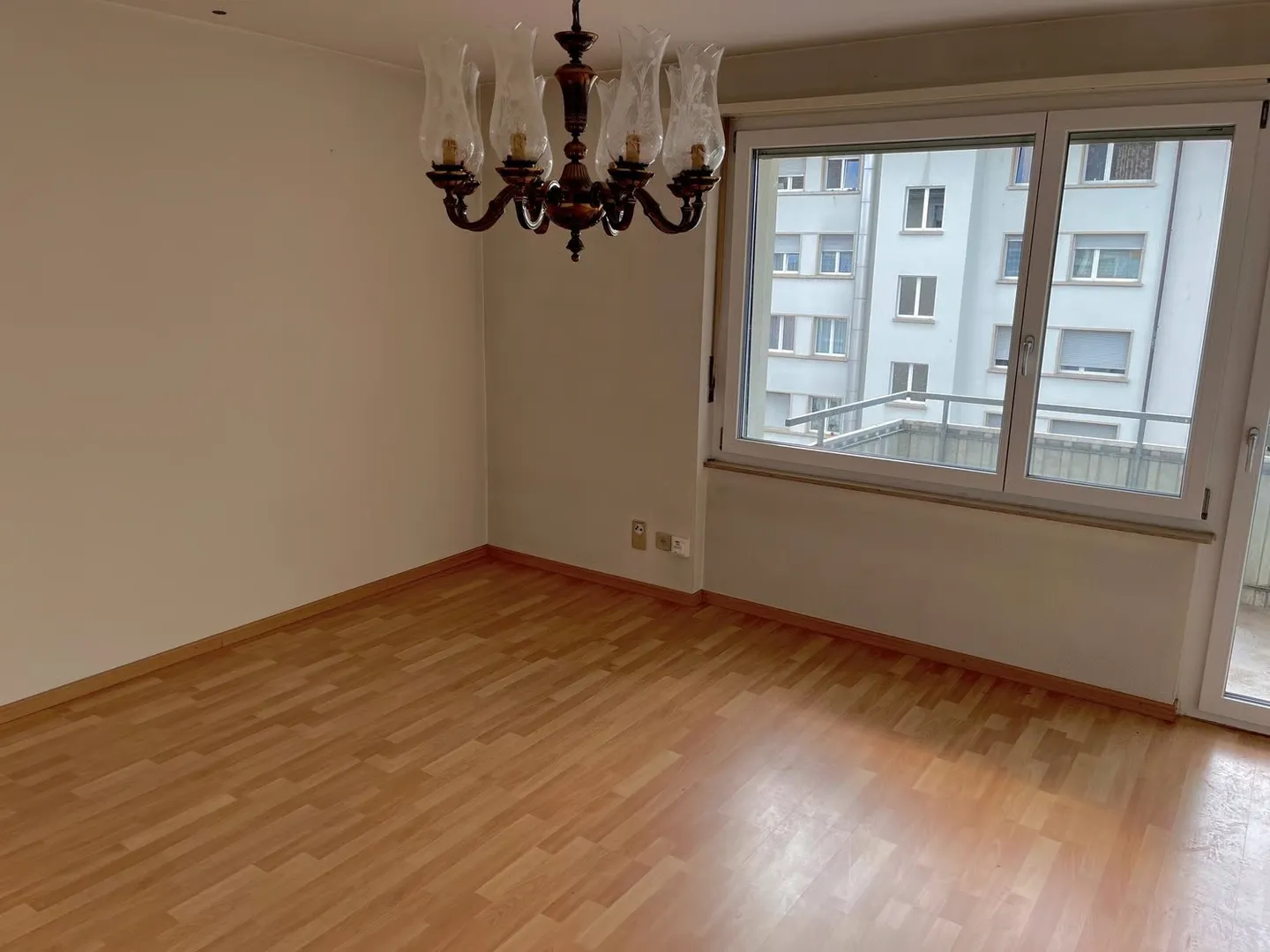 Appartement 2 pièces en périphérie, près de la gare principale de Solothurn - Photo 3 sur 6