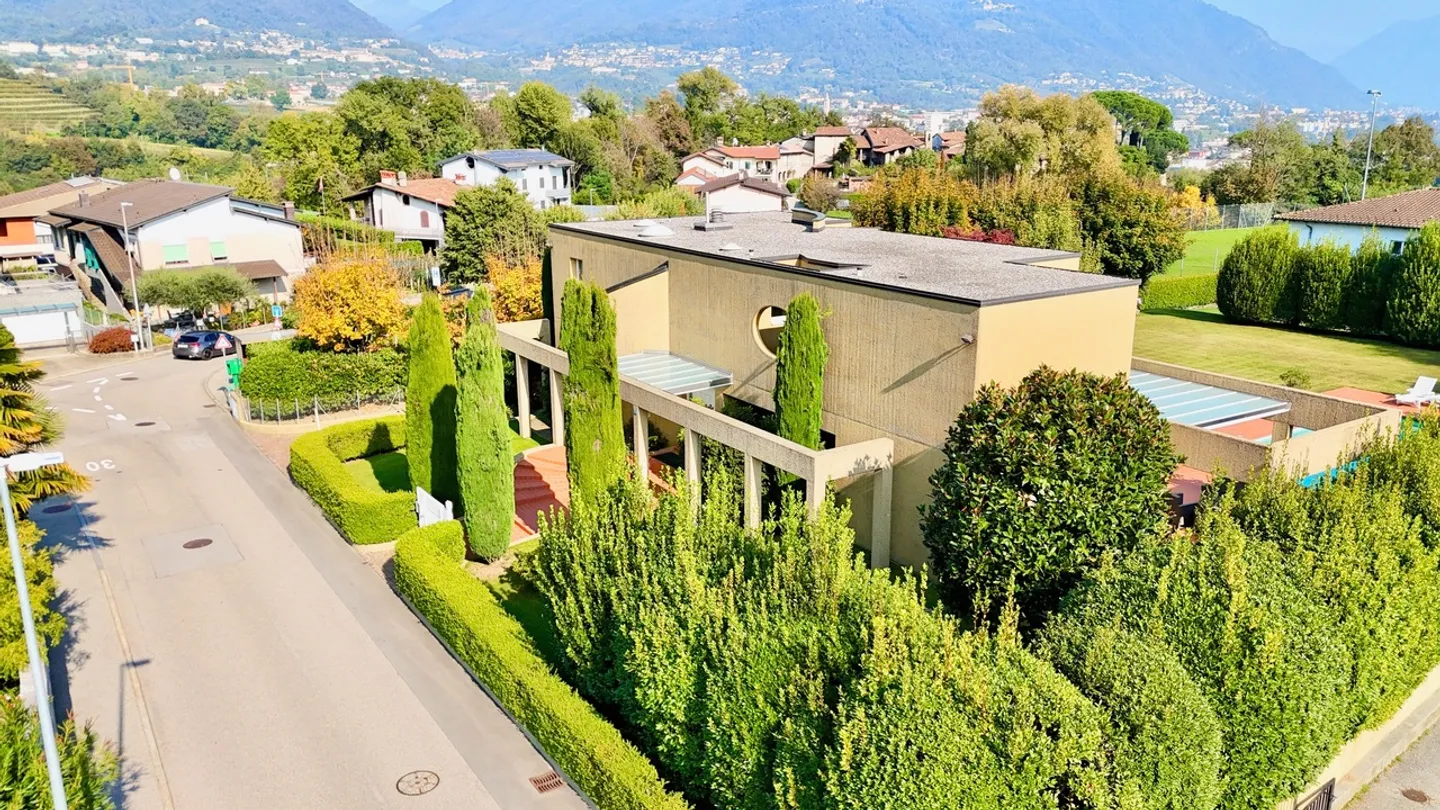 Exklusive Villa mit Pool und Panoramablick - Ideal für Familien - Foto 30 von 31