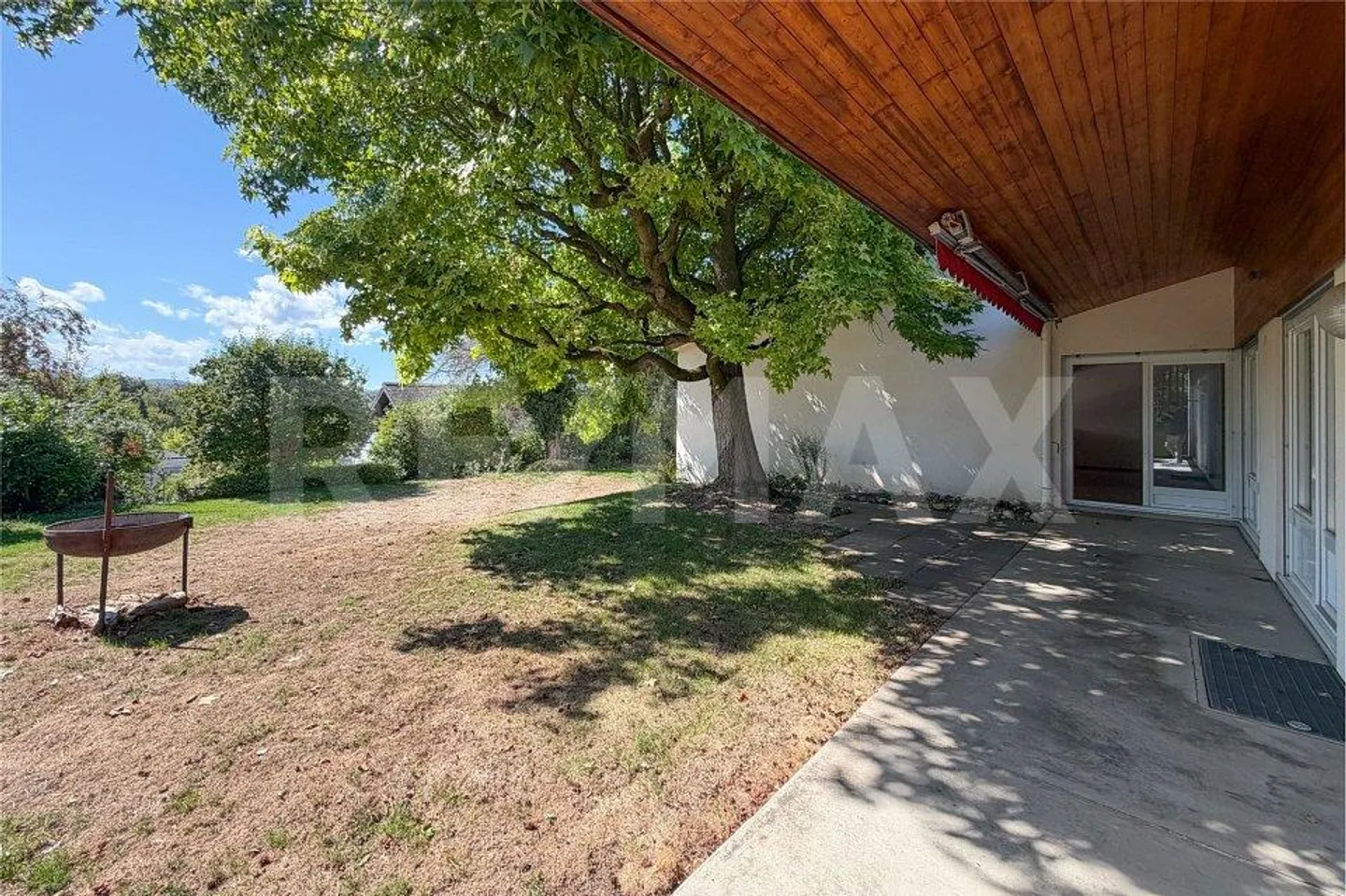 A Home with a View: Bungalow with an Apartment for Sale in Möhlin - Photo 7 of 13